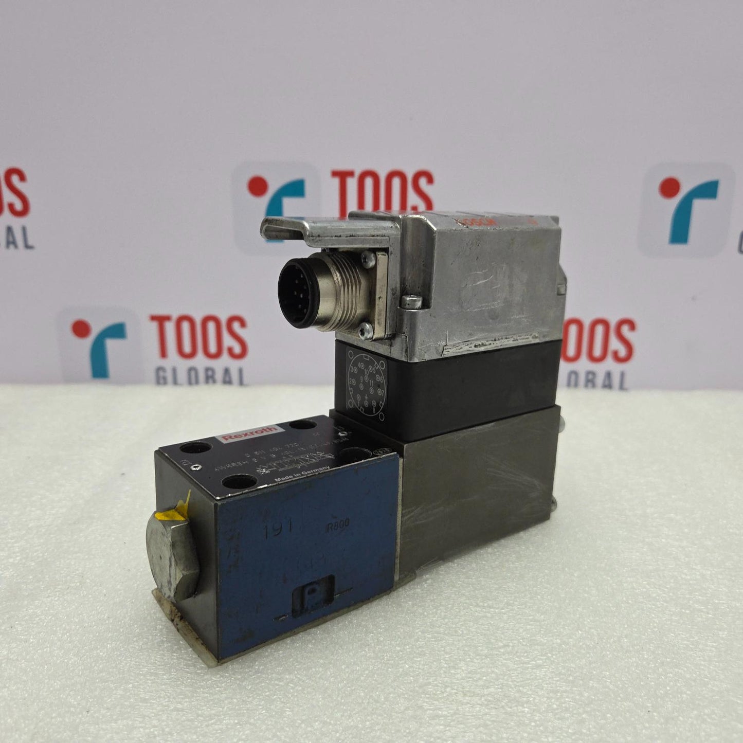 Rexroth 0811404720 Proportional Directional Valve 4WRREH6VB40L-1X/G24K0/B5M New