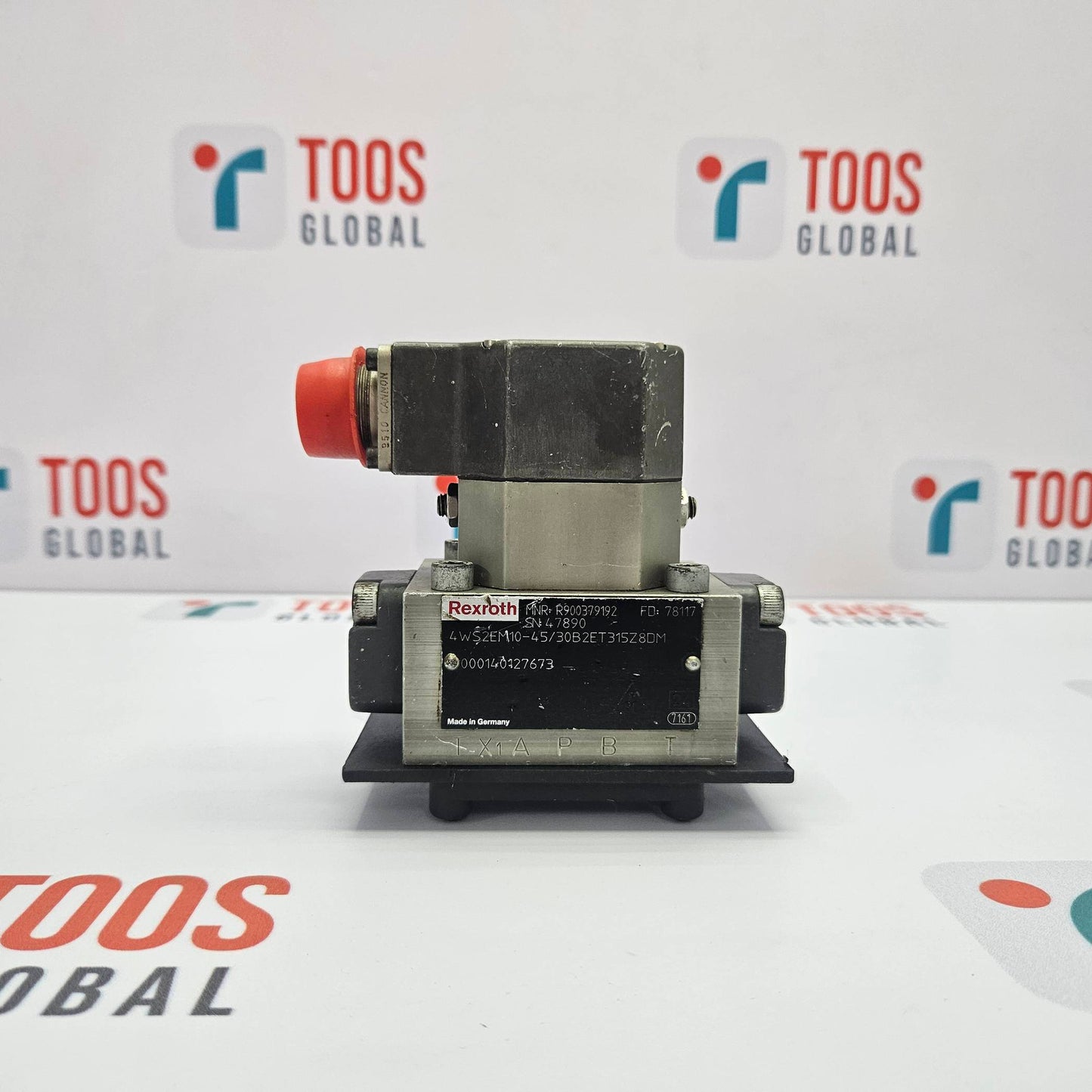 Rexroth R900379192 Servo Valve 4WS2EM10-45/30B2ET315Z8DM on a white background with 'TOOS GLOBAL' branding.