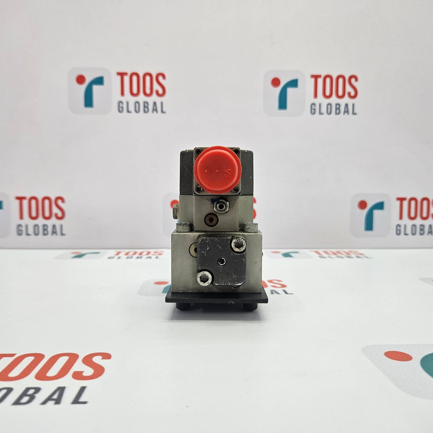 Rexroth R900379192 Servo Valve 4WS2EM10-45/30B2ET315Z8DM NEW