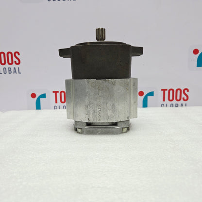 Rexroth R900929805 Hydraulic Pump PGF2-22/016RT20VU2 on a white background with 'TOOS Global' branding.