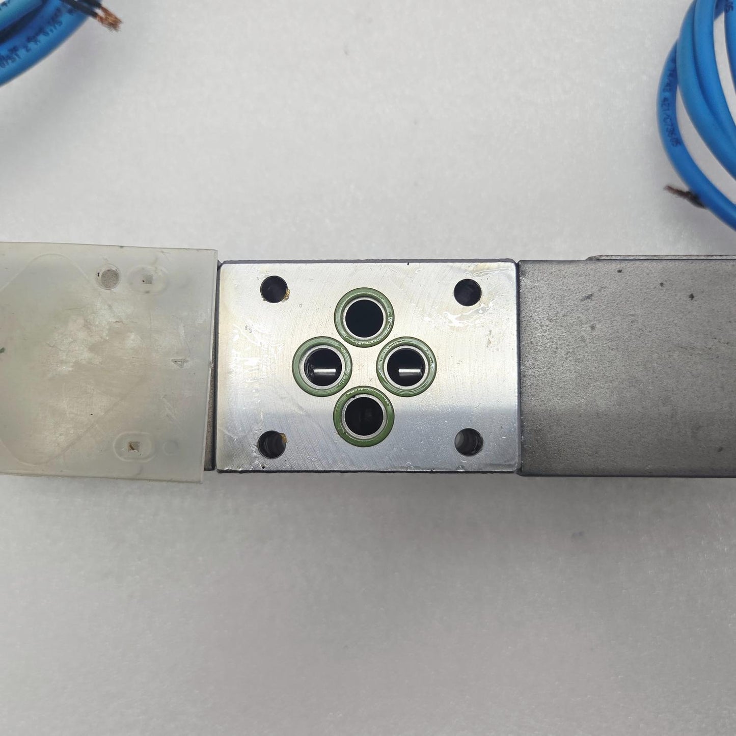 Rexroth R901351579 4WE6J54/BG12-13NXHCKL/V Valve Hydac EX-1195-200
