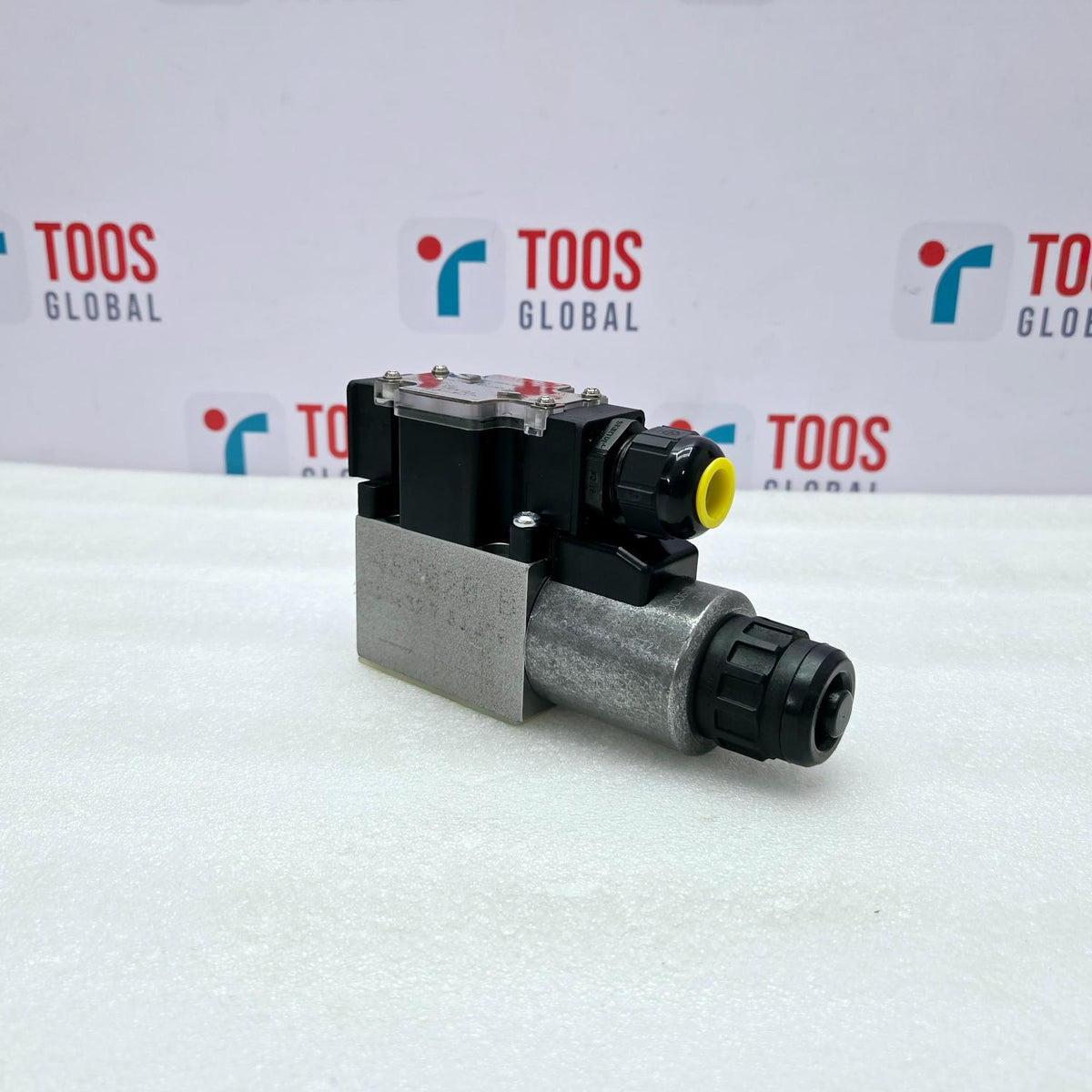 Rexroth R901470674 Directional Spool Valve 4WE6Y62/EG24NJ3DLSO929