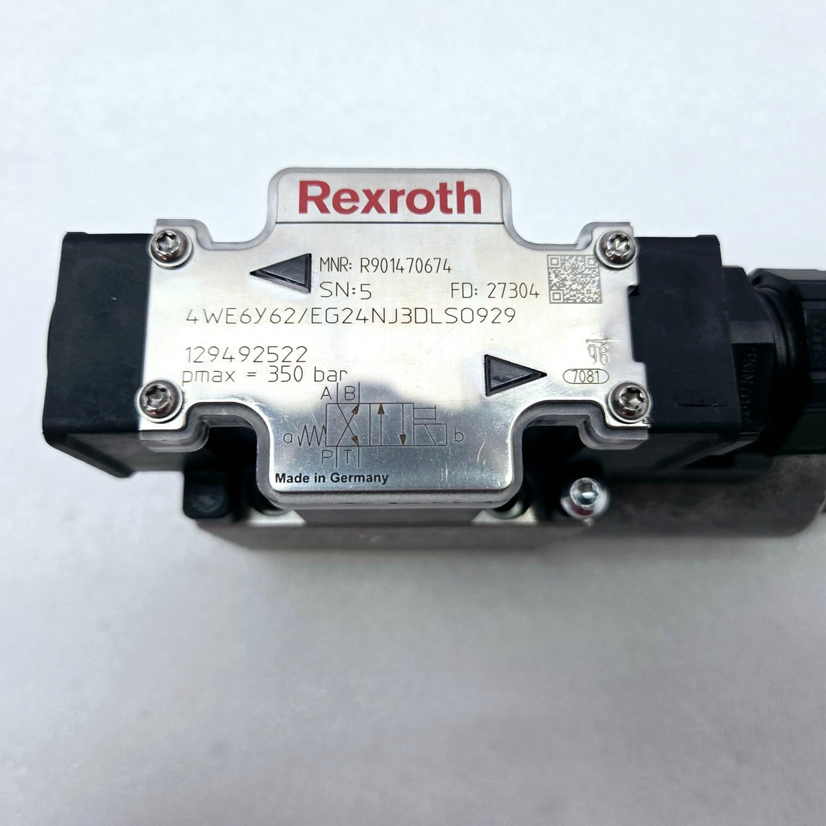 Rexroth R901470674 Directional Spool Valve 4WE6Y62/EG24NJ3DLSO929