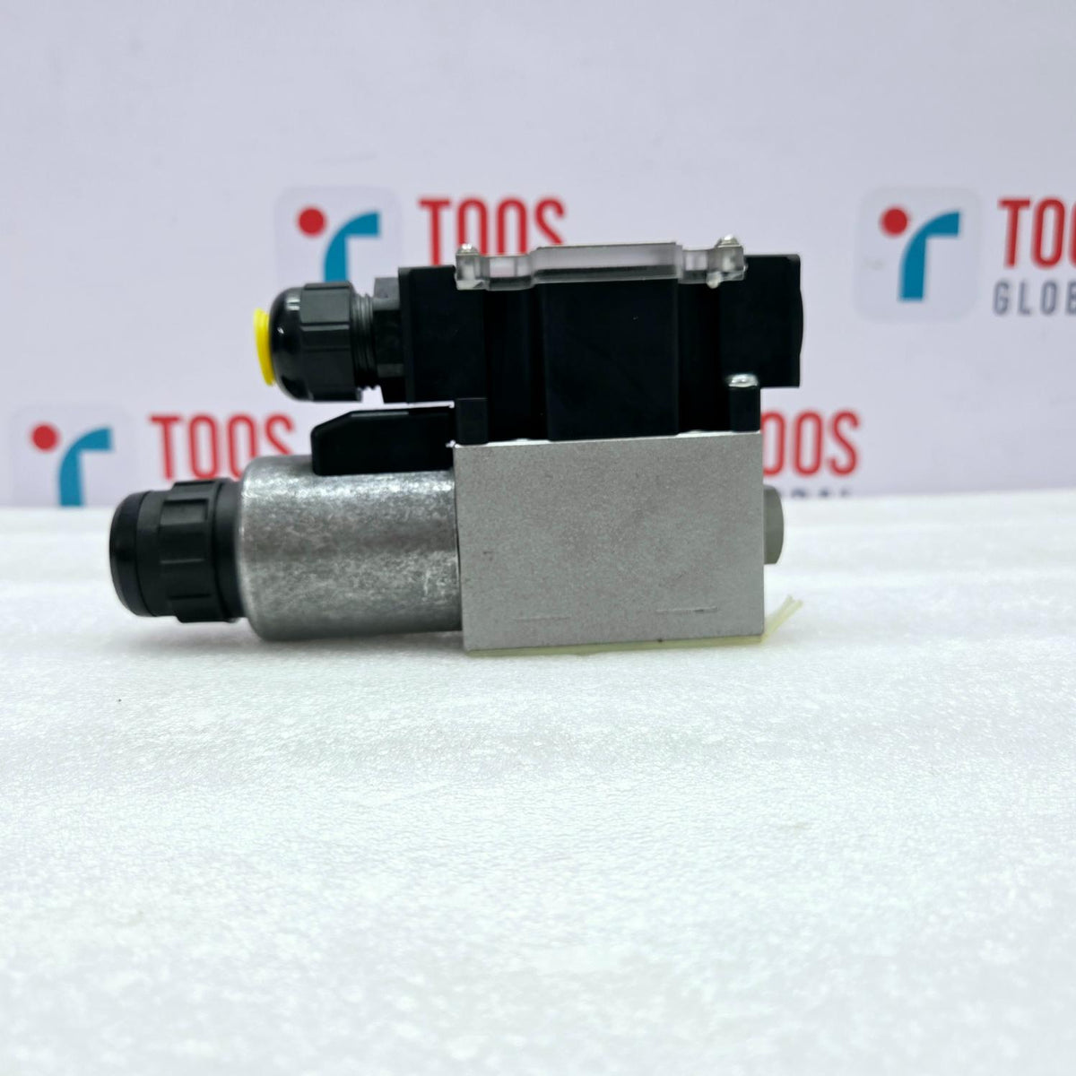 Rexroth R901470674 Directional Spool Valve 4WE6Y62/EG24NJ3DLSO929