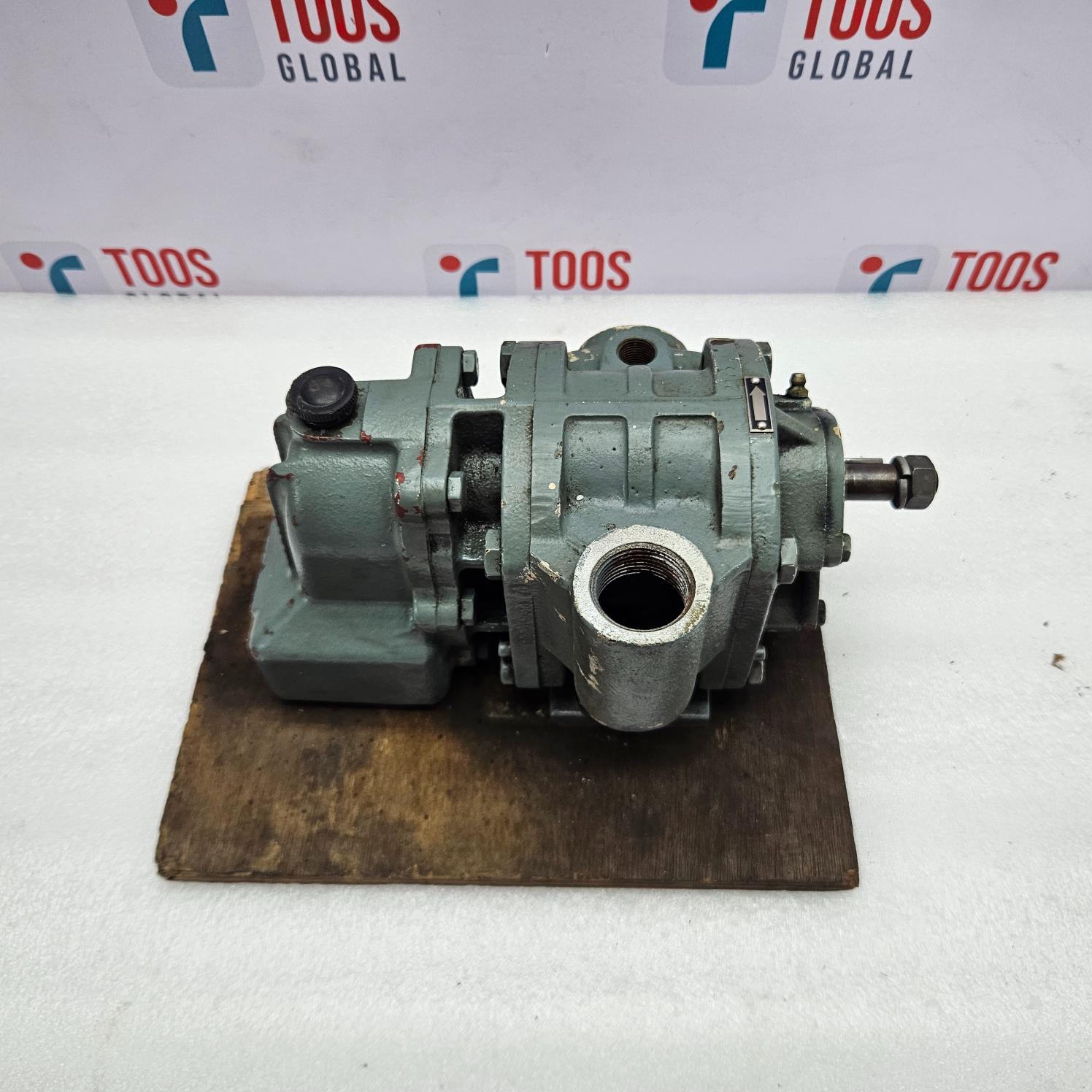 Taiko Kikai TSS-32 Rotary Blower on a white background with 'TOOS' branding.
