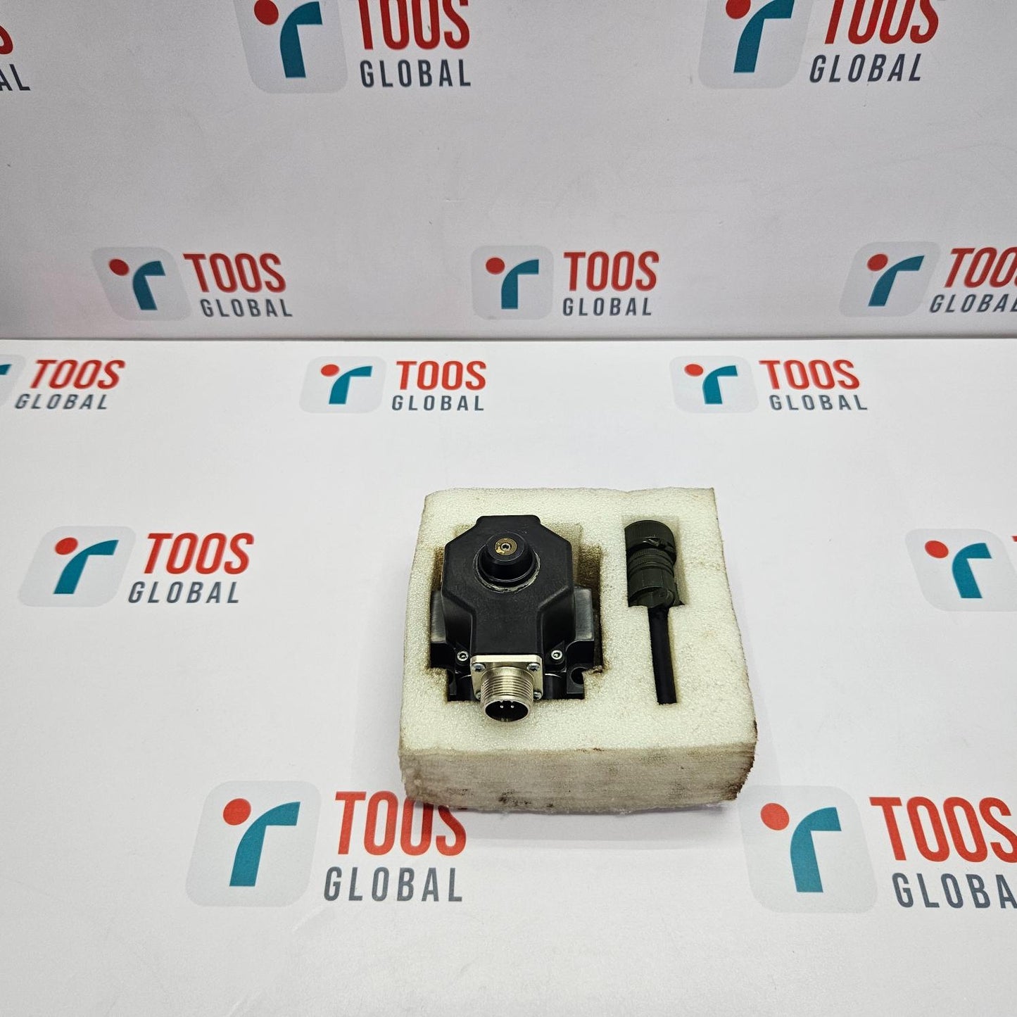 Ultra Moog 4693-251-000 Servo Valve